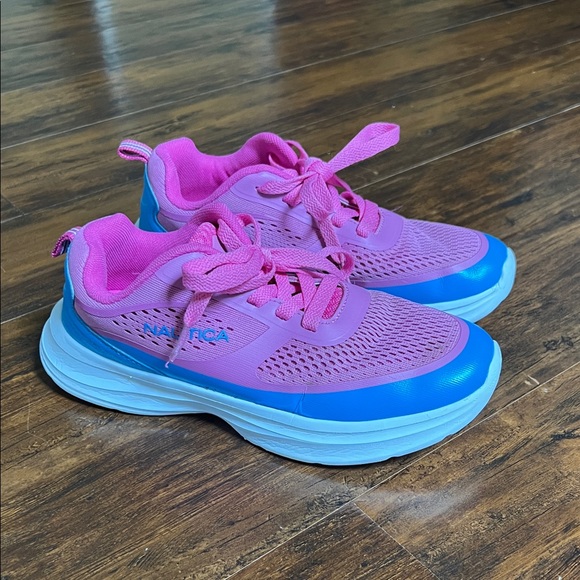 Nautica Kids Bright Pink with Blue Trim Athletic Sneakers Size 4 - Picture 3 of 11